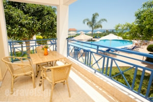 Colonides Beach Hotel_best deals_Hotel_Peloponesse_Messinia_Vounaria